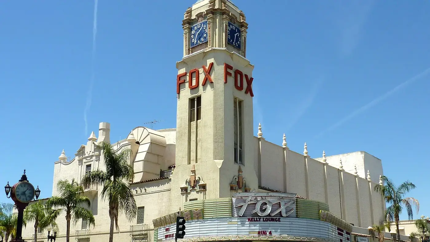 2009-0726-CA-Bakersfield-FoxTheater (cropped) — Bakersfield
